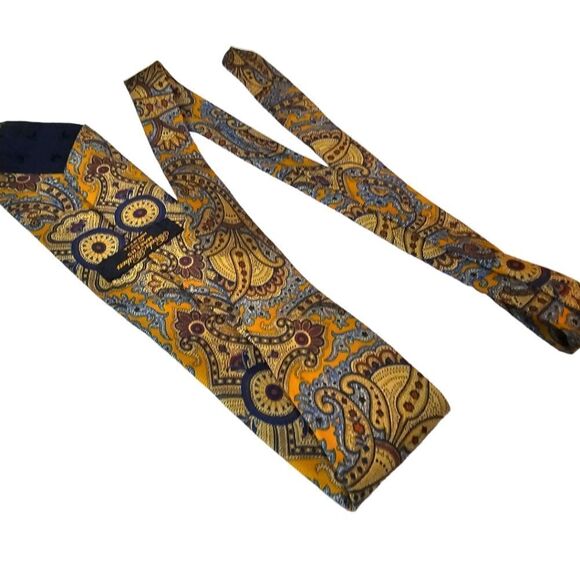 BrooksโBrothers 'Makers' Paisley Tie โ Gold & Blue | 100% Silk | Made in USA - Picture 2 of 5